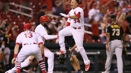 Munoz’s 3-run HR caps 5-run 9th, Cardinals beat Pirates 10-8
