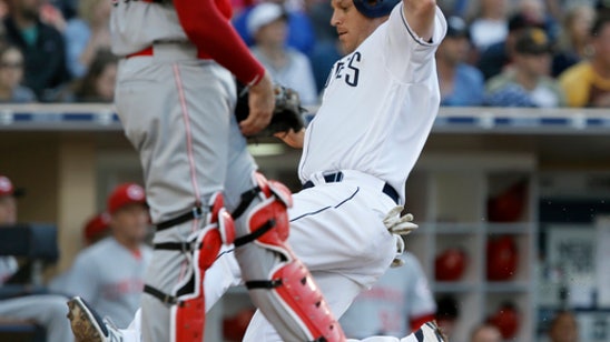 Lauer’s strong outing carries Padres to 8-2 win vs Reds
