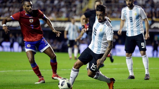 Argentina’s Lanzini tears right knee ligament, out of WCup