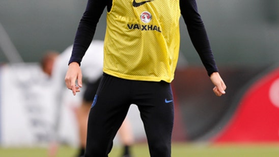 Fullback Stones back in training with England at World Cup