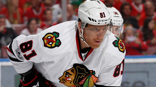 Blackhawks unload Hossa’s contract in trade with Coyotes