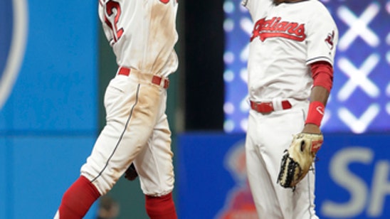 Bieber pitches into 8th, Indians hang on to beat Yankees 6-5