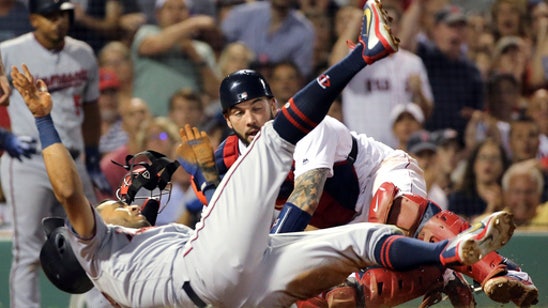 RBI double by Garver lifts Twins over Red Sox 2-1