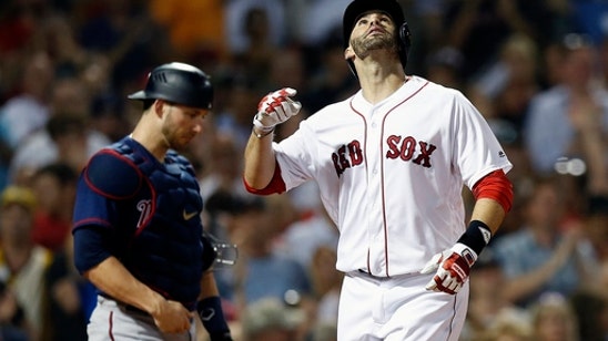 Martinez hits majors-leading 32nd HR; Red Sox top Twins 10-4