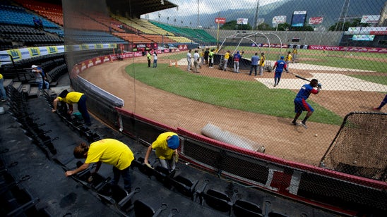 Venezuelan fans endure sacrifices to ‘Play Ball’ amid crisis