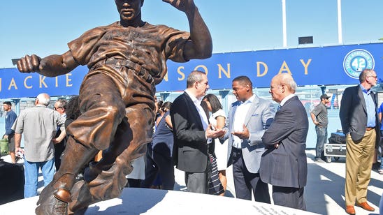 Dodgers: Jackie Robinson contract fetches huge price at auction