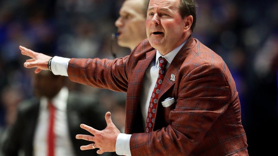 Davis, Ole Miss agree to new deal after surprising success