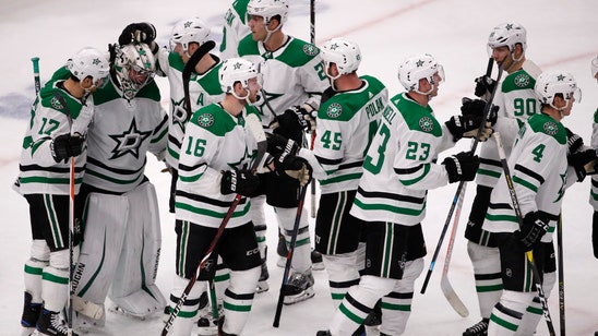 Spezza scores on power play, Stars beat Blackhawks 4-3