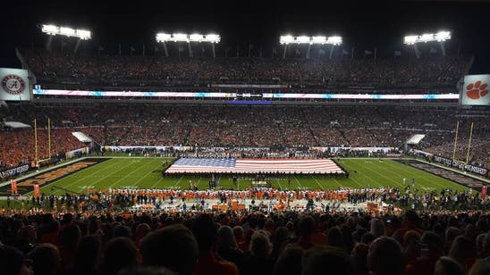 Twitter reacts to jacked Big 12 referee during National Championship