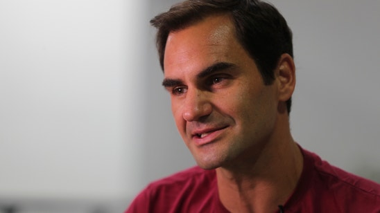 Federer says a star's legacy isn't at risk with late decline
