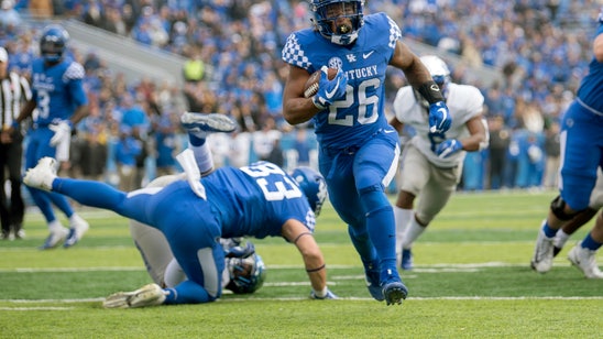 No. 17 Kentucky tries to reach 9 wins for 1st time since ’83