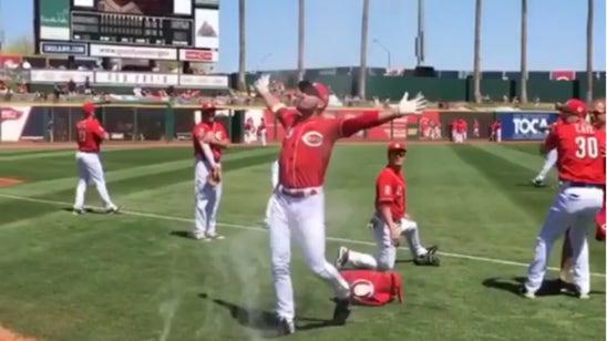Joey Votto makes like LeBron and does chalk toss, to Reds fans' delight