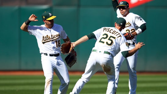 Piscotty homers, A’s keep rolling with 7-3 win over Rangers