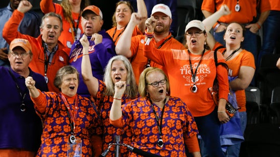 The Latest: LSU extends lead vs Clemson early in 4th quarter