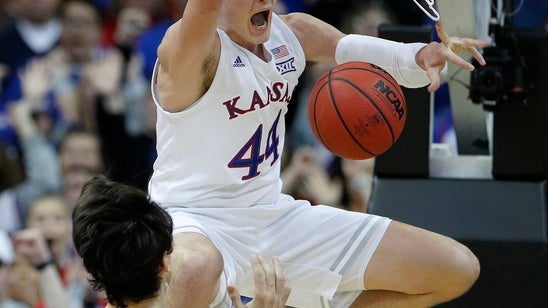 Kansas back to No. 1 in Associated Press men’s hoops poll
