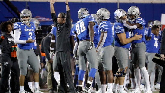 No. 19 Memphis showing off offense filled with playmakers