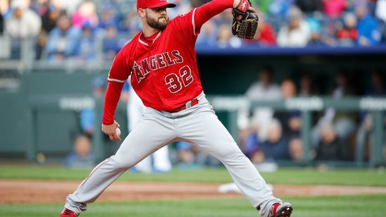Angels agree to 1-year deals with Bedrosian, Stassi