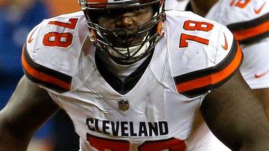 Browns re-sign LT Greg Robinson after strong season