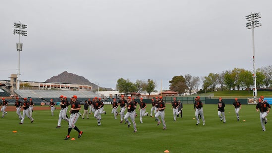 Cueto pitched with severe pain in elbow nearly 3 years