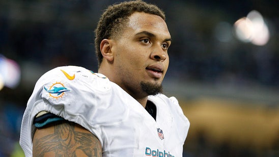 Dolphins' Pouncey leaves with knee injury, will have MRI