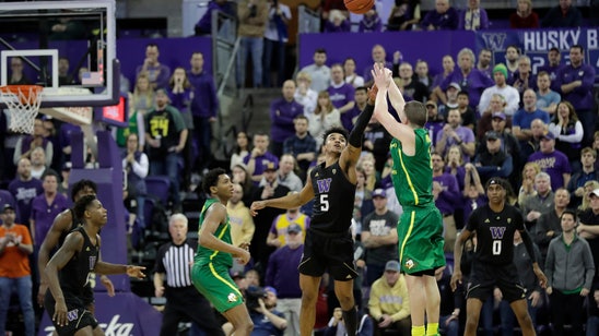 Pritchard's late 3 lifts No. 8 Oregon past Washington in OT