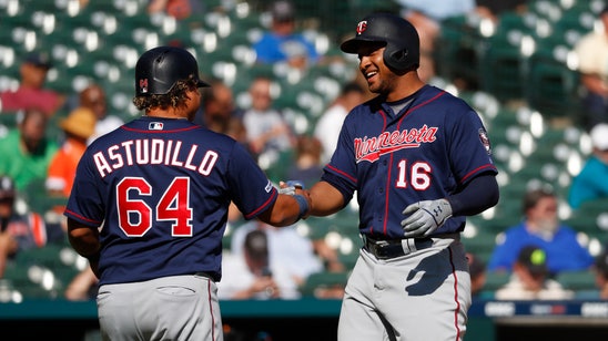 Schoop hits Twins' 300th homer in 10-4 win over Tigers