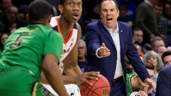 Hunter’s 19 points lead No. 3 Cavs in 82-55 rout of Irish