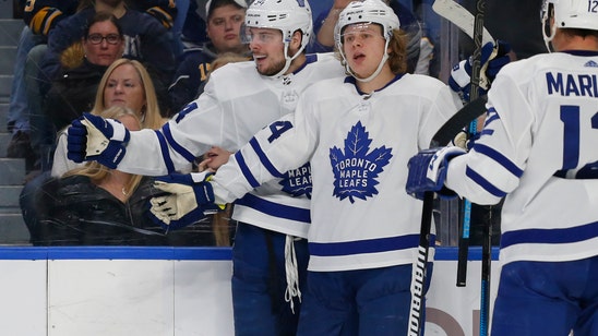 Matthews scores 2 for Maple Leafs in 4-3 OT win over Sabres