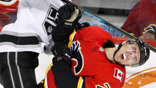 Backlund scores twice, Flames top Kings 4-1