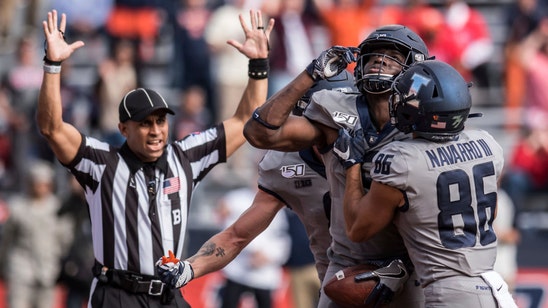 Illinois stuns No. 6 Wisconsin with last-second FG