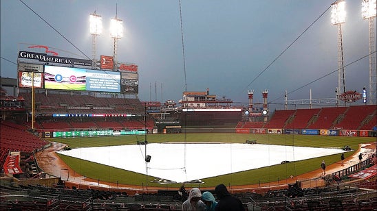 Brewers at Reds game postponed because of rain