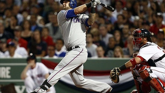 Rangers eyeing the returns of Mike Napoli and Josh Hamilton