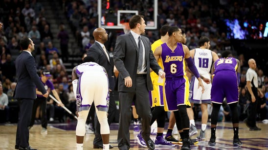 Los Angeles Lakers: Luke Walton's Ejection Can Be A Lesson Learned