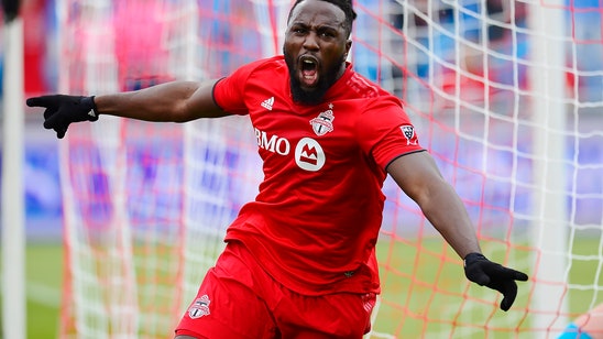 Osorio helps Toronto FC to 2-2 tie with Chicago Fire