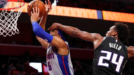 Hield beats buzzer, lifts Kings to 103-101 win over Pistons