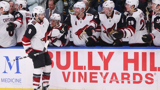 Schmaltz's shootout winner lifts Coyotes over Sabres