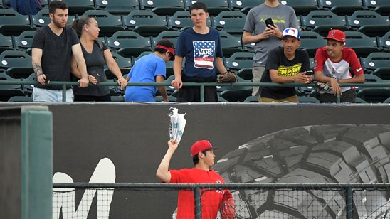 Ohtani’s elbow recovery is encouraging to Scioscia, Angels