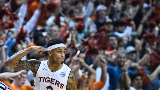 Auburn upends No. 5 Tennessee 84-80 in regular-season finale