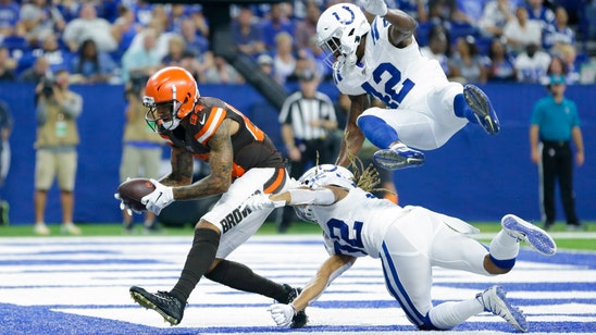 Backup QBs lead Browns past Colts 21-18 as Hunt returns