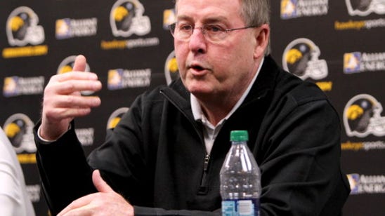 Iowa Football: Offensive Coordinator Greg Davis Retires