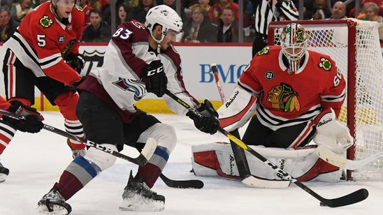 Compher scores twice, Avs beat Blackhawks 5-3