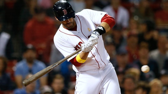 Martinez declines to opt out of contract, stays with Red Sox