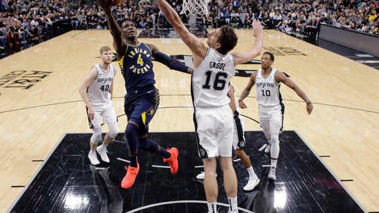 Oladipo scores 21 as Pacers rout Spurs 116-96