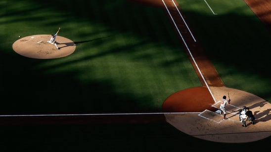 Donaldson homers, scores go-ahead run in Braves' 7-5 win