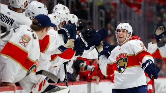 Panthers beat Red Wings 4-1 for season-high 4-game streak