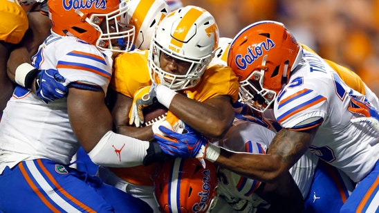 Gators benefit from turnovers in 47-21 blowout of Tennessee