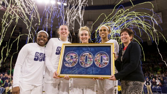 McGraw earns 900th victory; Ionescu meets Curry