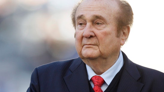 Longtime FIFA official Leoz, indicted in US, dies at 90