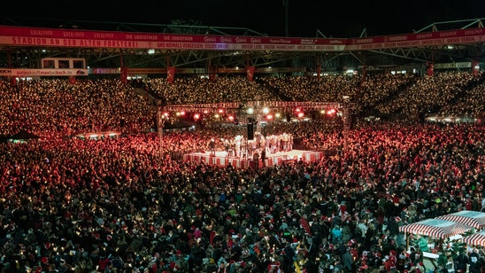 28,500 Union Berlin fans gather to sing Christmas carols