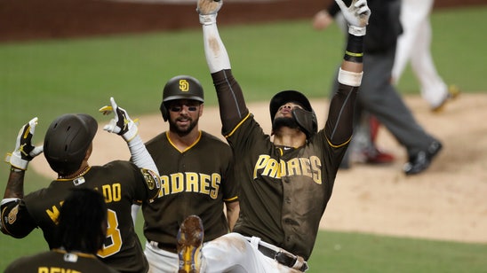 Hedges caps Padres' rally in 5-4 win vs Nationals